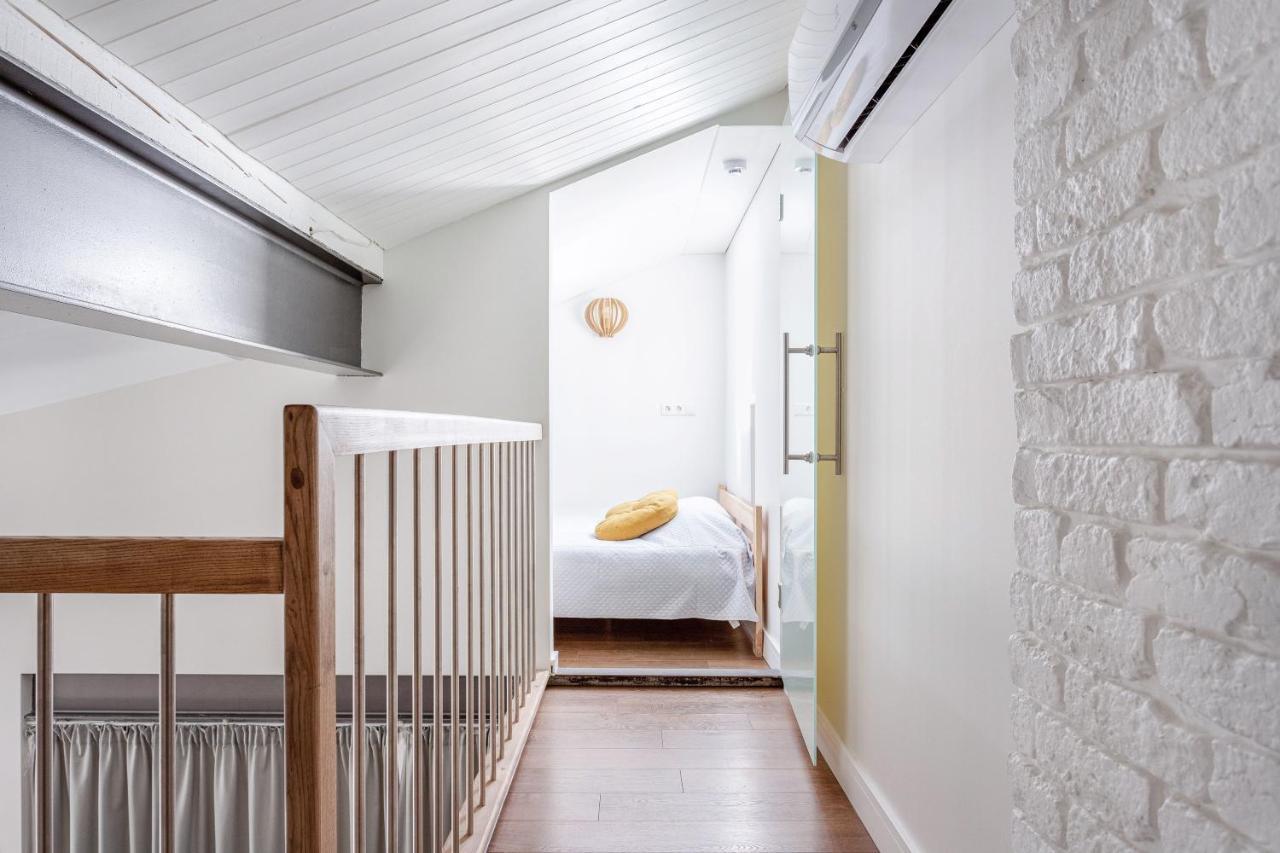 Dzīvoklis 3 Bedroom 24h Self Check In, Free Parking, Ac, Fireplace