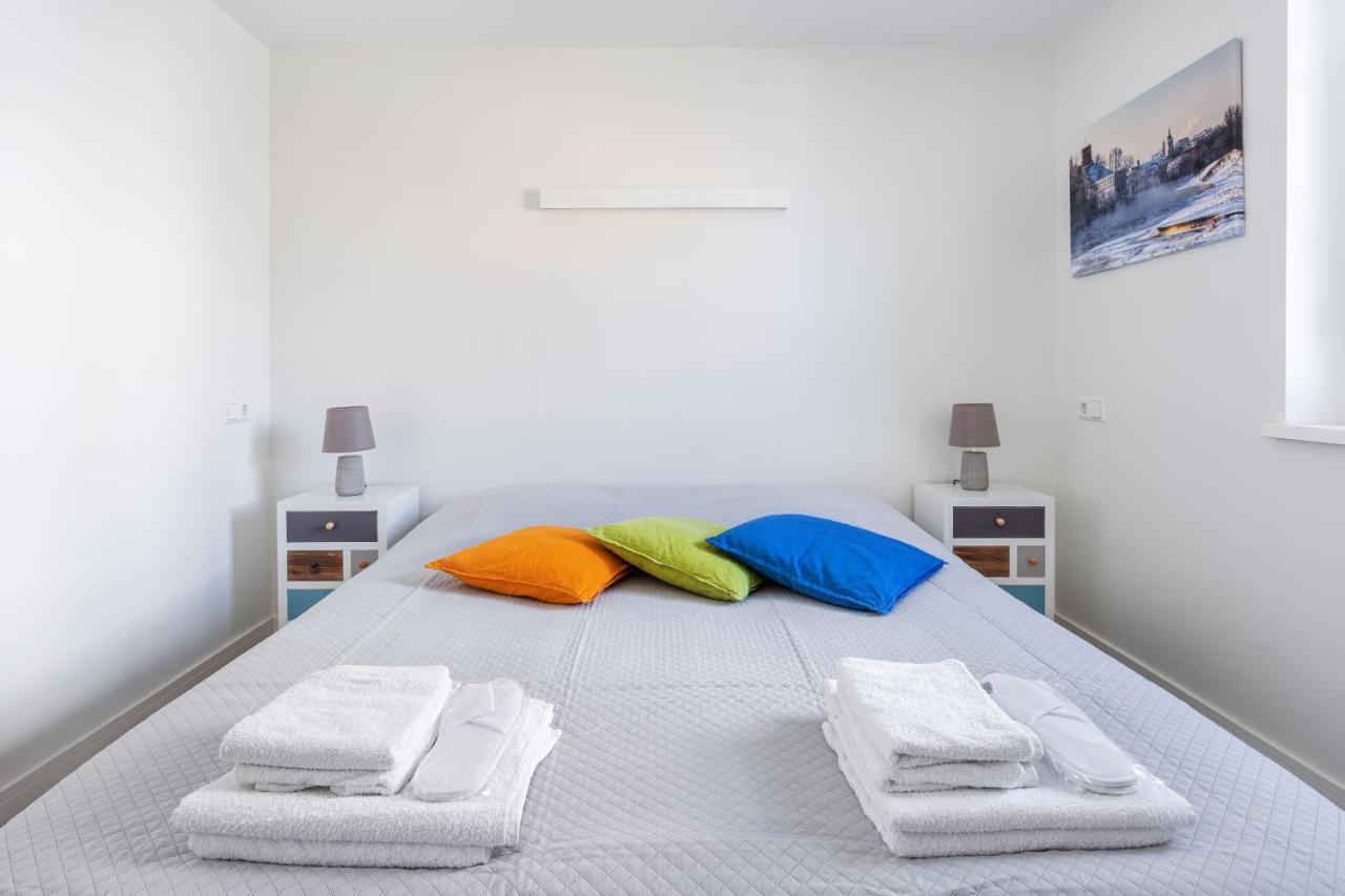 Huoneisto 3 Bedroom 24h Self Check In, Free Parking, Ac, Fireplace Vilna